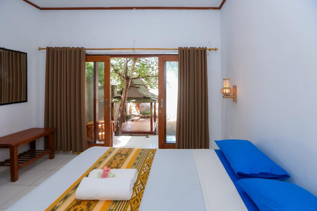 Radika House Apartment Gili Trawangan Exterior photo
