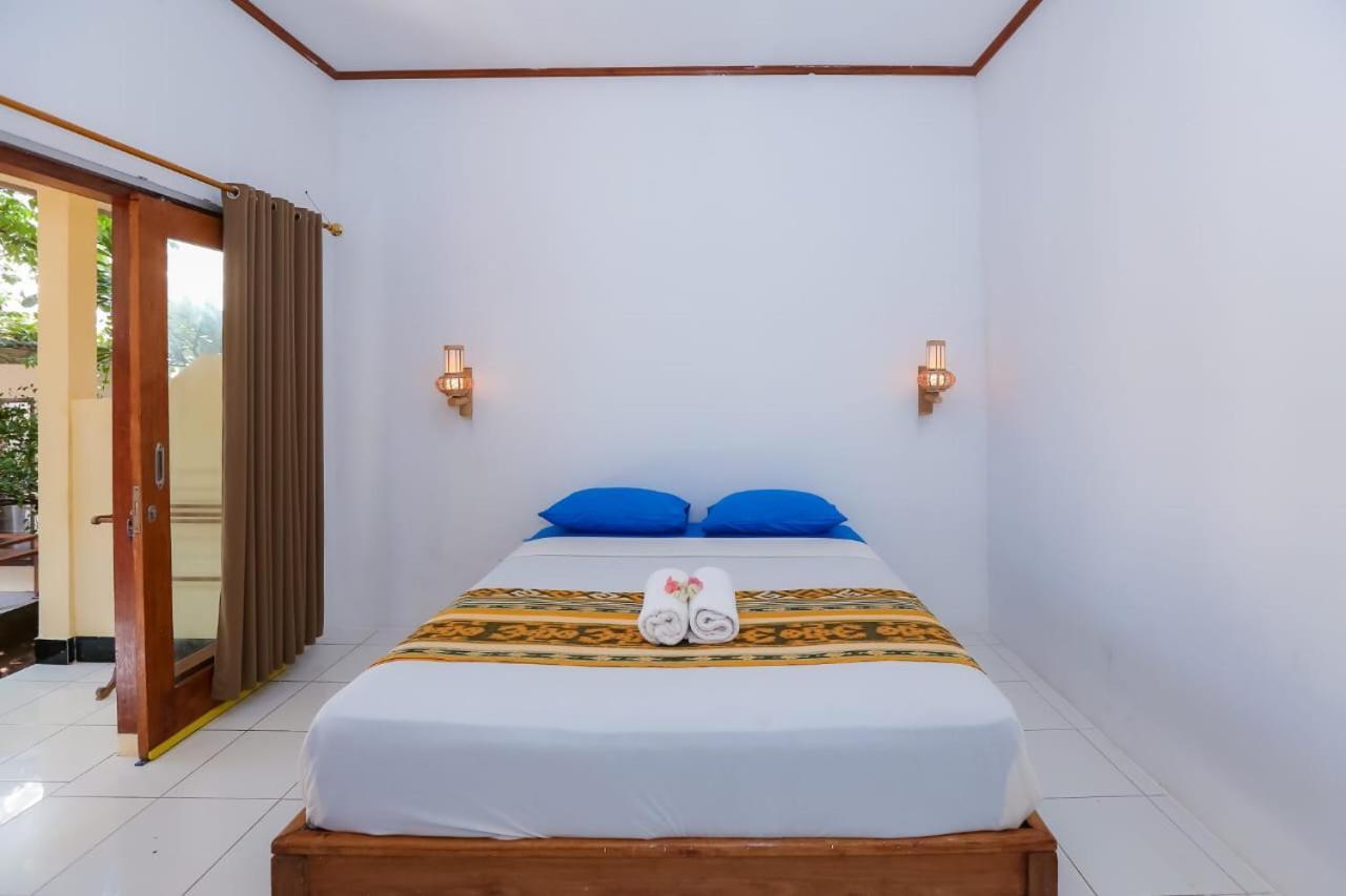 Radika House Apartment Gili Trawangan Exterior photo