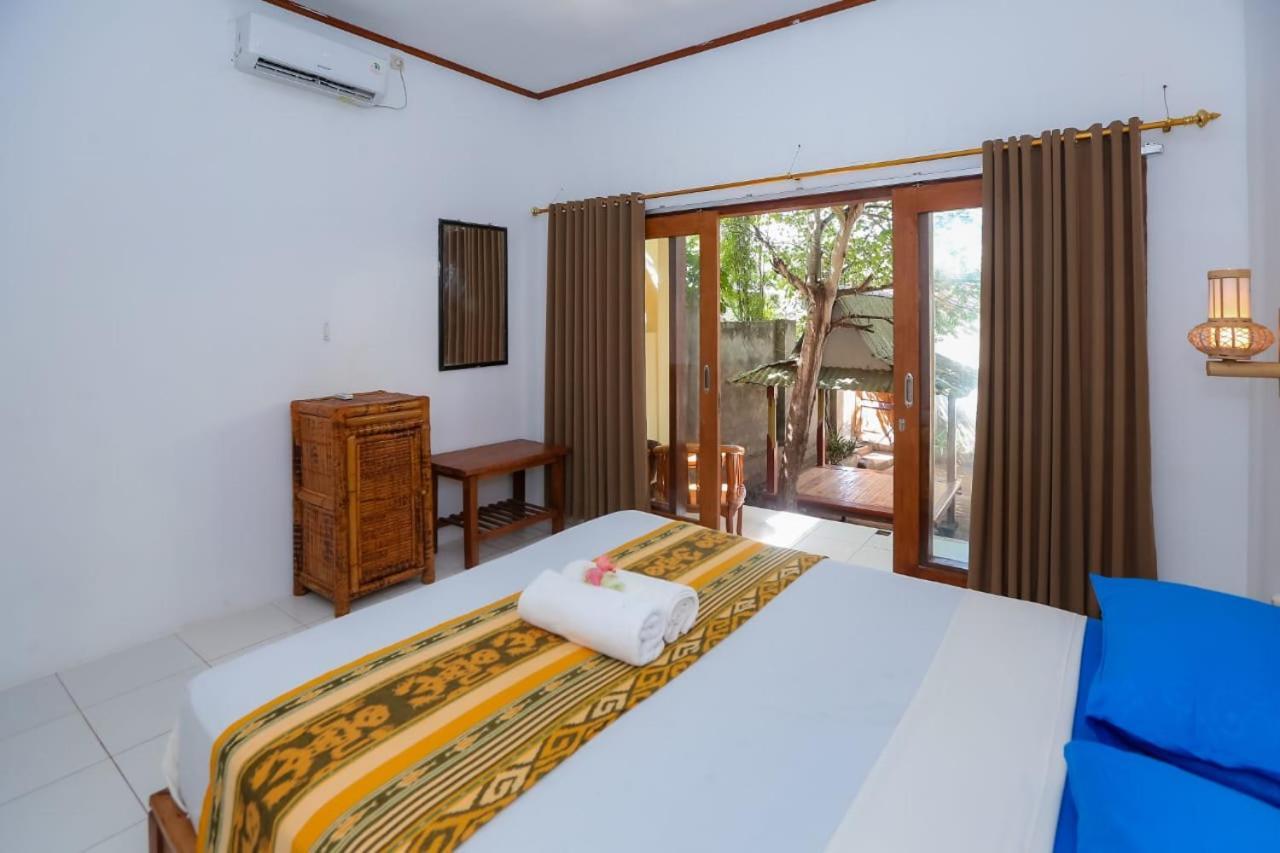 Radika House Apartment Gili Trawangan Exterior photo