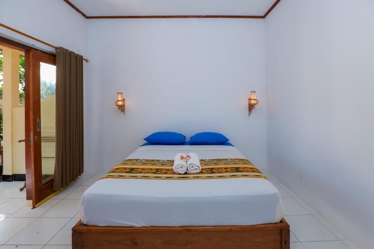 Radika House Apartment Gili Trawangan Exterior photo